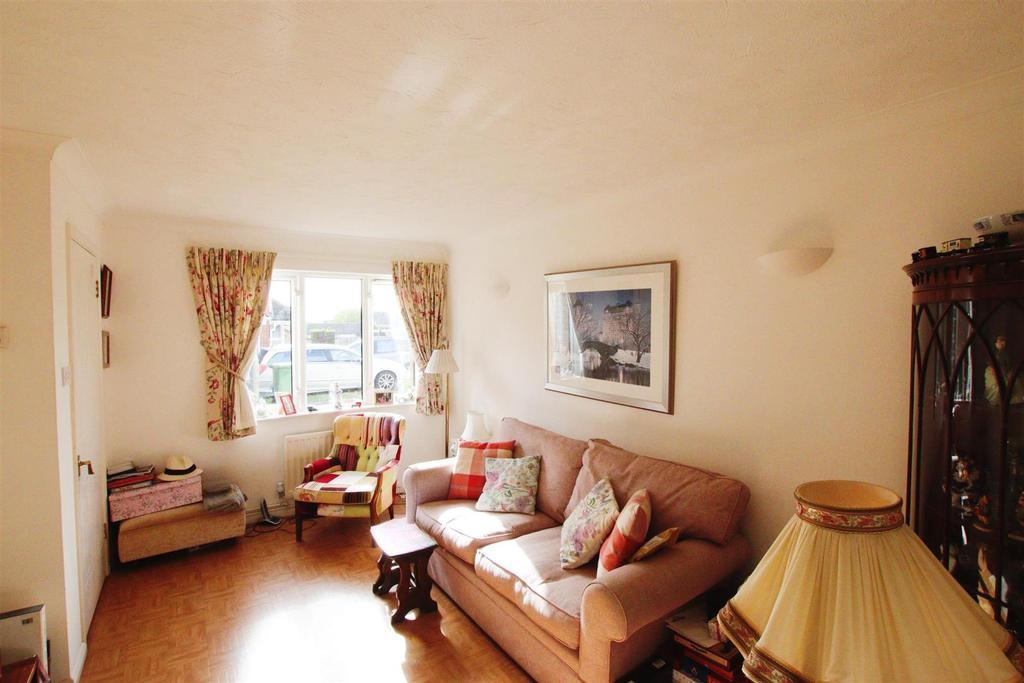 Elder Close, Locks Heath, Southampton 2 bed end of terrace house £290,000