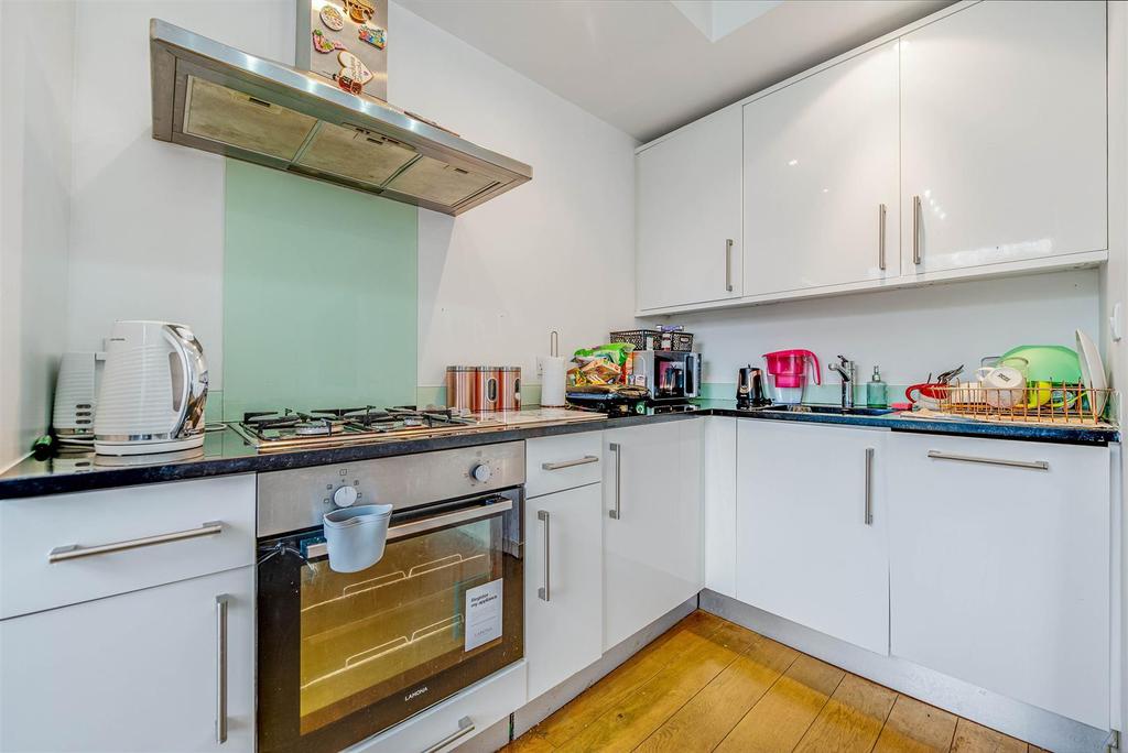 Blackstock Road, Finsbury Park 1 bed flat £1,550 pcm (£358 pw)