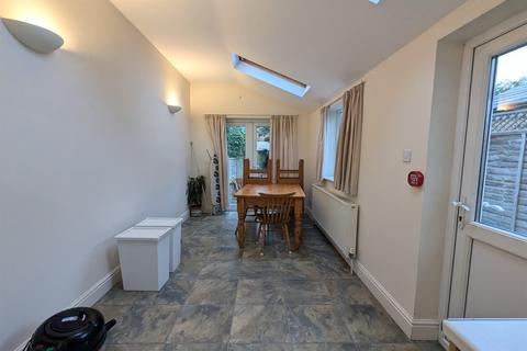 6 bedroom terraced house to rent, Glebe Street, Cowley, Oxford, Oxford, OX4