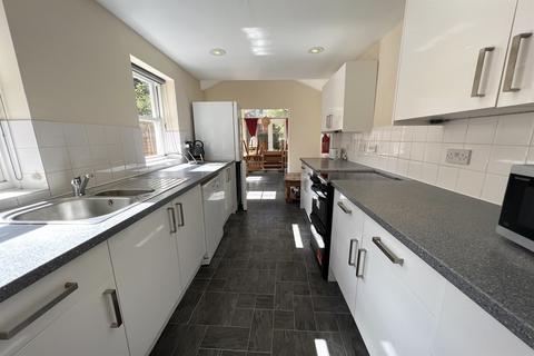 6 bedroom terraced house to rent, Glebe Street, Oxford, Cowley, Oxfordshire, OX4