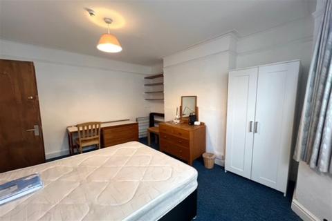 6 bedroom terraced house to rent, Regent Street, Oxford, Cowley, Oxfordshire, OX4