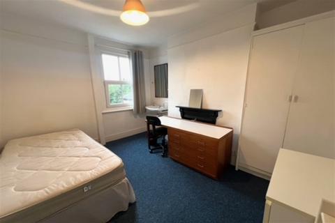 6 bedroom terraced house to rent, Regent Street, Oxford, Cowley, Oxfordshire, OX4