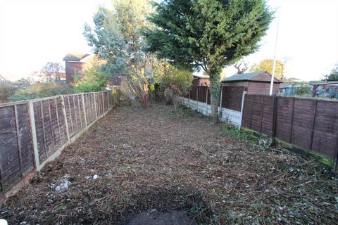 39 Broomfield, Benfleet, SS7 2SR