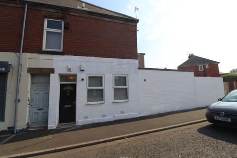 2 bedroom ground floor flat to rent - Benson Road, Walker, Newcastle upon Tyne, Tyne and Wear, NE6 2SE