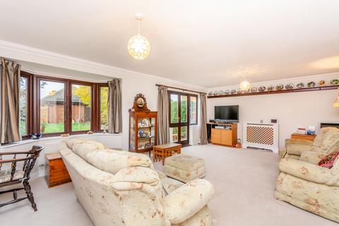 2 The Dumbletons, Maple Cross, Rickmansworth, WD3 9SD