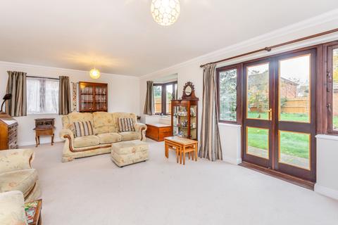 2 The Dumbletons, Maple Cross, Rickmansworth, WD3 9SD