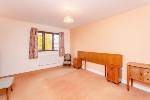 2 The Dumbletons, Maple Cross, Rickmansworth, WD3 9SD