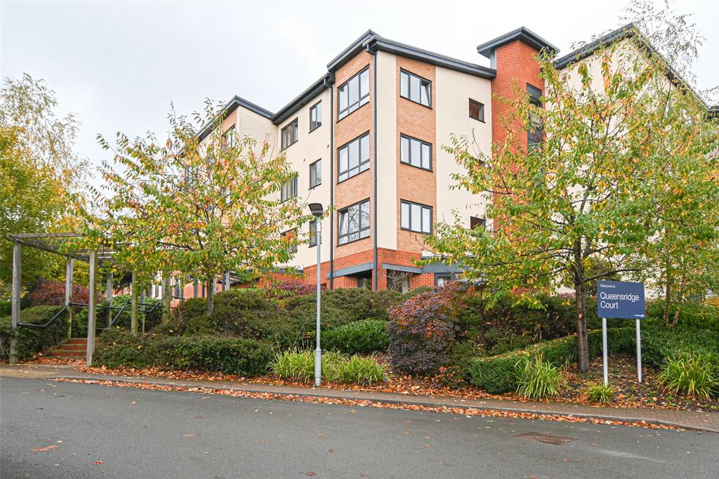 Queensway, Oldbury, West Midlands, B68 2 bed apartment for sale £100,000