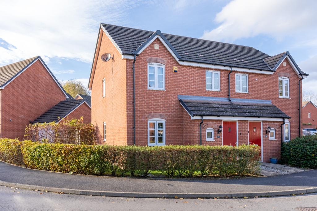 Hollington Road, Alvechurch, B48 7LQ 3 bed semidetached house £360,000