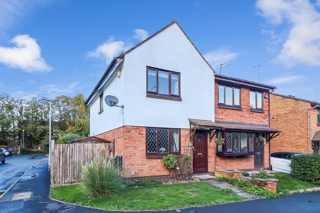 Hunters Oak, Hemel Hempstead, Herts, HP2 2 bed semidetached house for