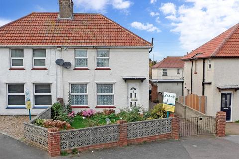 107 Cowdray Square, Deal, CT14 9EU