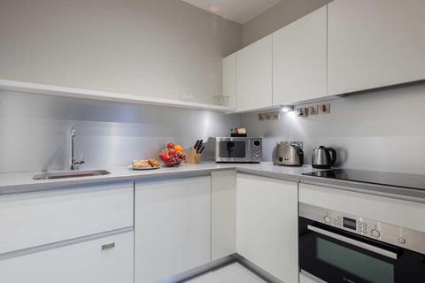 1 bedroom serviced apartment to rent - Premier Suites, Minster Court, Reading, Berkshire
