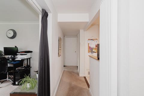 2 bedroom flat for sale - Leatherhead
