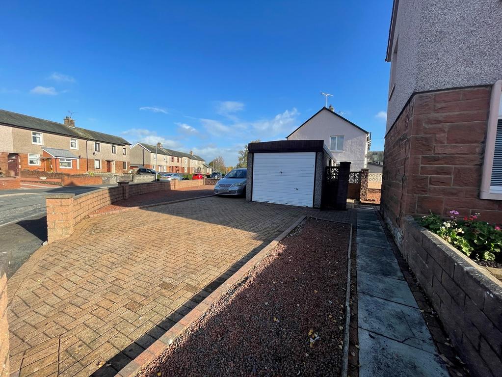 6 Hamilton Avenue, Dumfries, DG2 7 LW - Braidwoods