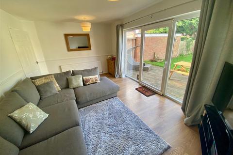 3 Avenue Close, Queniborough, Leicester, LE7 3DS