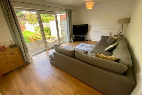 3 Avenue Close, Queniborough, Leicester, LE7 3DS