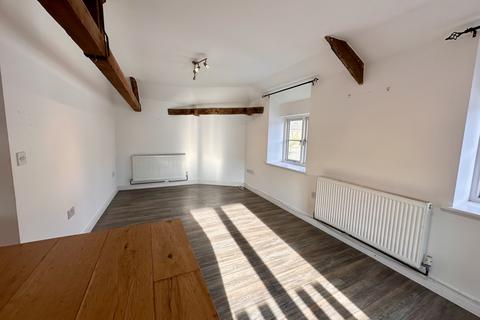 2 bedroom flat to rent, King Street, Bideford, Devon, EX39 2JF