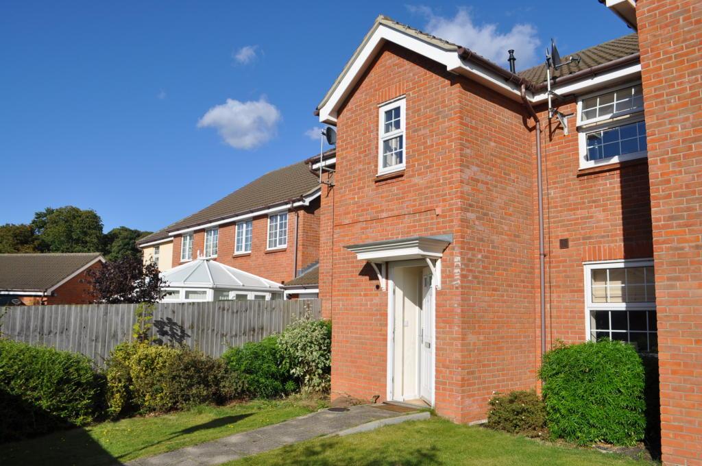 Wards View, Kesgrave IP5 2 bed cluster house £825 pcm (£190 pw)
