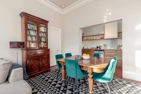 3 bedroom flat for sale - Leopold Place, New Town, Edinburgh, EH7
