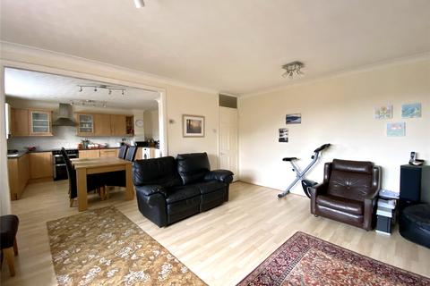 2 bedroom flat for sale - Balmoral Drive, Frimley, Camberley, GU16