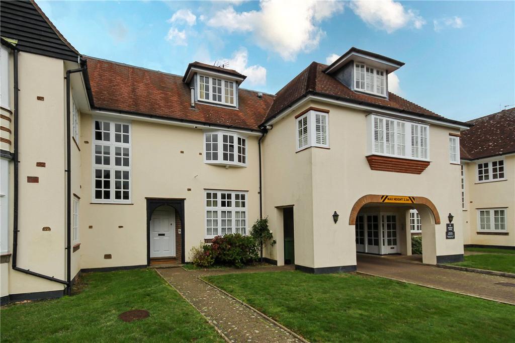 Avenue Road, St. Albans, Hertfordshire 2 bed flat £1,900 pcm (£438 pw)