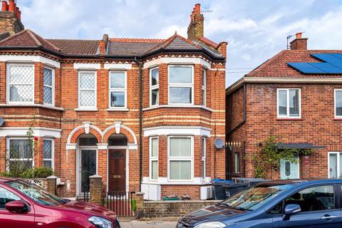 68b Quicks Road, London, SW19 1EX
