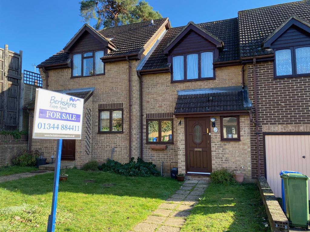 St. Christophers Gardens, Ascot SL5 2 bed terraced house for sale £