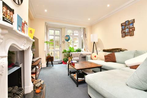 2 bedroom ground floor flat for sale - Reigate Road, Reigate, Surrey