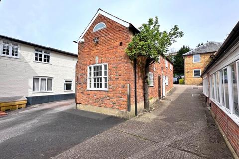 1 bedroom property with land for sale, *  DEVELOPMENT OPPORTUNITY  *  THE COACH HOUSE -  Marlowes, Hemel Hempstead, HP1 1LF