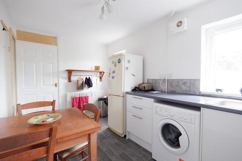 1 bedroom ground floor flat for sale - 16 Jenna Road, Barry, Vale of Glamorgan. CF62 7HG