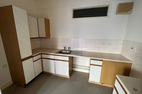 1 bedroom flat to rent, High Street, Ilfracombe, EX34 9EZ