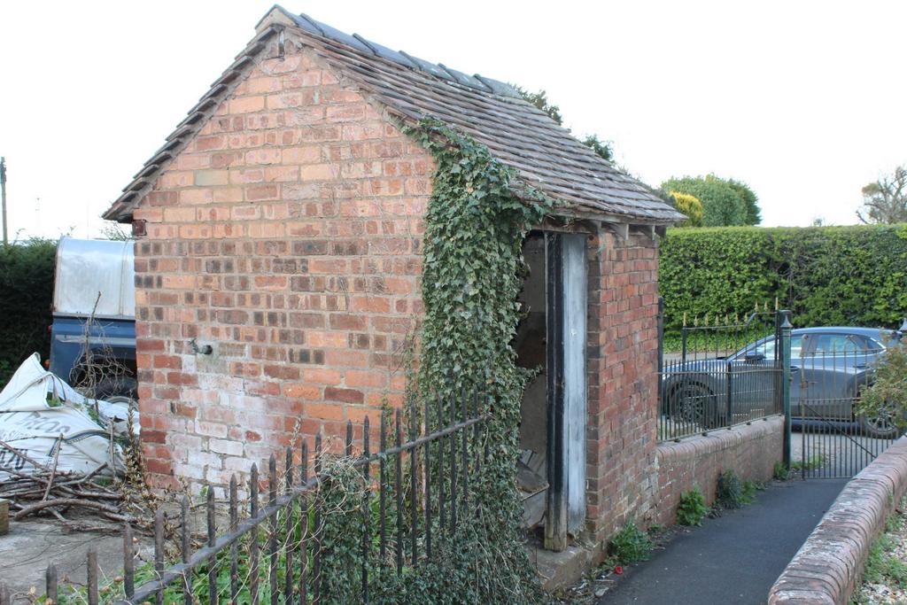 Rock Green, Ludlow, SY8 2 bed terraced house £600 pcm (£138 pw)