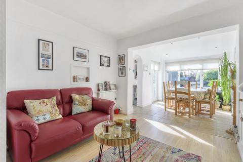 104 Mayfield Drive, Caversham, Reading, RG4 5JT