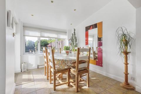 104 Mayfield Drive, Caversham, Reading, RG4 5JT