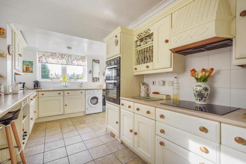 104 Mayfield Drive, Caversham, Reading, RG4 5JT