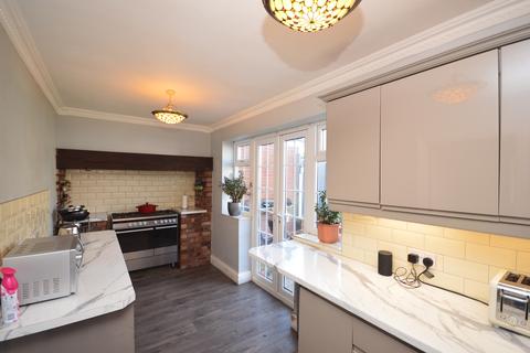 3 bedroom semi-detached house for sale - Mackets Lane, Woolton, Liverpool, Merseyside, L25