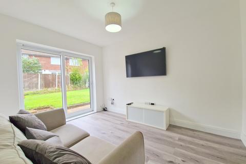 3 bedroom semi-detached house for sale - Chelwood Avenue, Childwall, Liverpool, Merseyside, L16