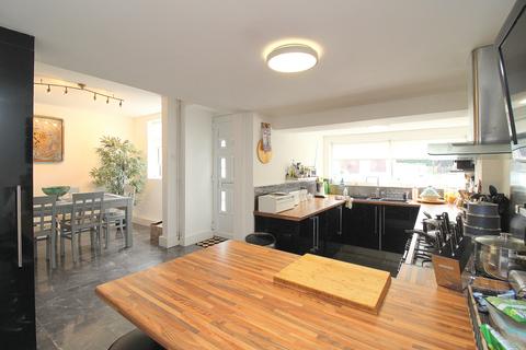 3 bedroom terraced house for sale - Verdala Park, Calderstones, Liverpool, Merseyside, L18