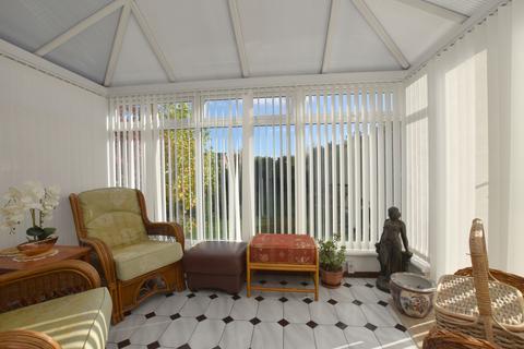2 bedroom bungalow for sale - Crossways, Gateacre, Liverpool, Merseyside, L25