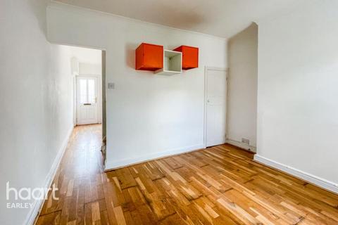 2 bedroom terraced house to rent, Upper Crown Street, Reading