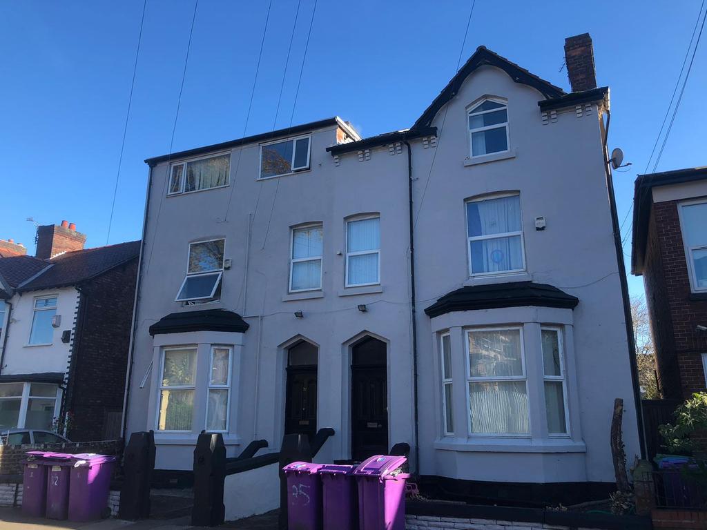 Balmoral Road, Fairfield, Liverpool... 7 bed property £200,000