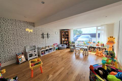 5 bedroom detached house for sale, Davenport Road, Heswall, Wirral, CH60