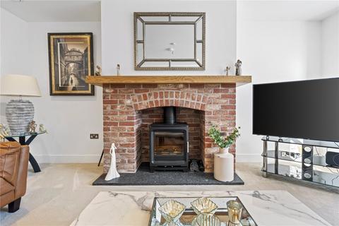 4 Sandfield Park, Wirral, CH60 9HX