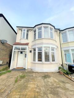 4 bedroom semi-detached house to rent - Hedge Lane, Palmers Green