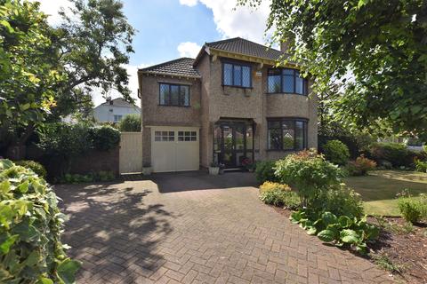 4 bedroom detached house for sale - Larcombe Avenue, Upton, Wirral, Merseyside, CH49
