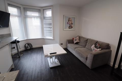 1 bedroom apartment to rent - West End Terrace, Southport, Merseyside, PR8