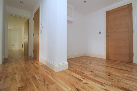 undefined, Livingston Drive North, Liverpool, Merseyside, L17