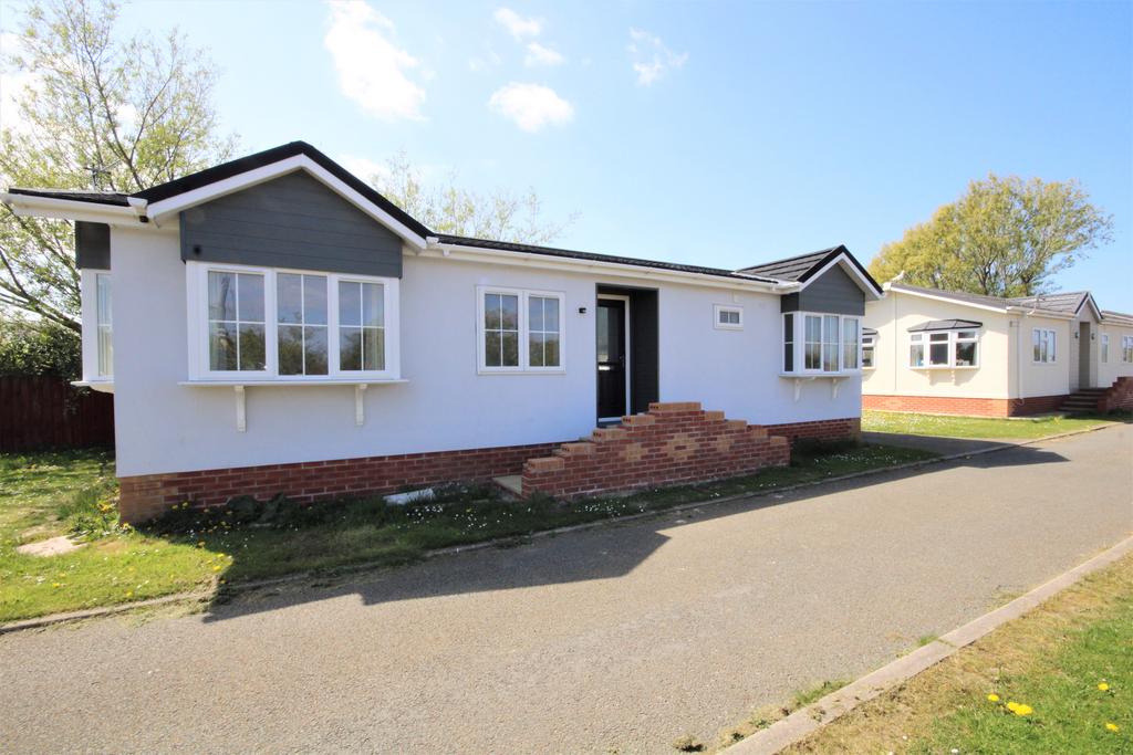 Park Lane, Park Road, Meols, Wirral, Merseyside, CH47 2 bed bungalow