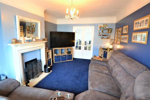 3 bedroom semi-detached house for sale - Gresford Avenue, Wirral, Merseyside, CH48