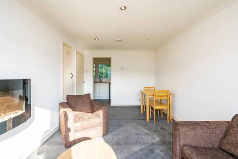 1 bedroom flat for sale, 6/4 Oxgangs Gardens, Oxgangs, Edinburgh, EH13 9BE